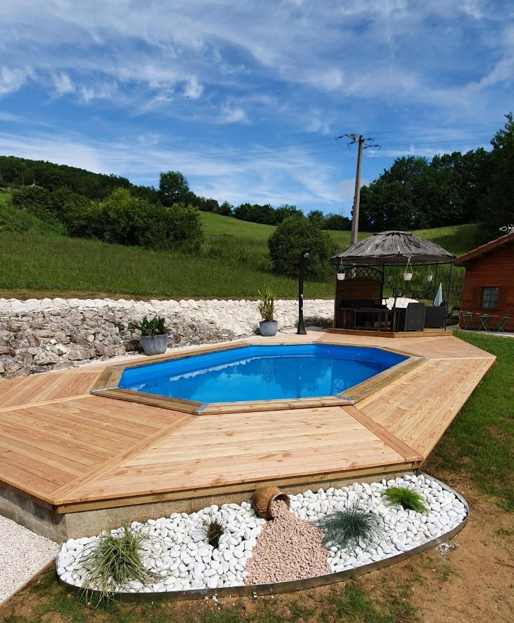 Chalet Charmant A Dausse Avec Piscine Et Jardin Luaran gambar
